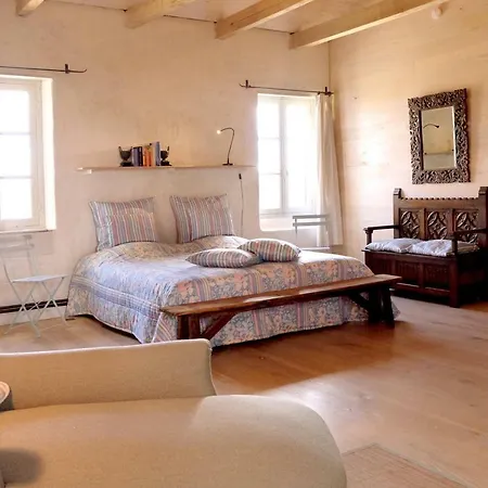 Bed & Breakfast Le Couvent De Neuviale 4*