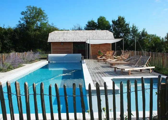 Le Couvent De Neuviale Parisot (Tarn-et-Garonne)