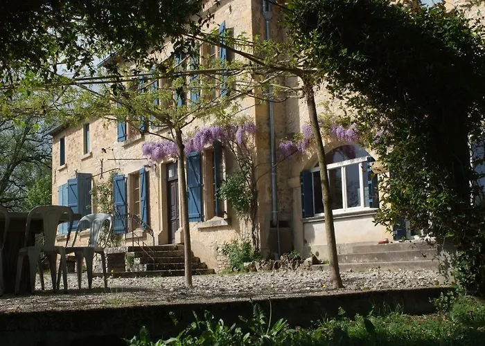 Le Couvent De Neuviale Bed & Breakfast