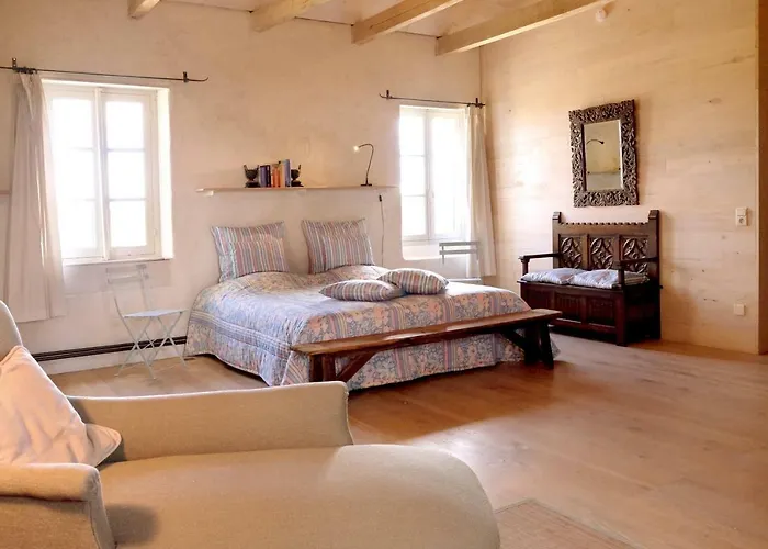 Bed & Breakfast Le Couvent De Neuviale 3*