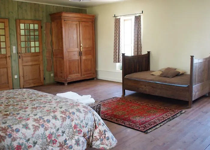 Bed & Breakfast Le Couvent De Neuviale 3*