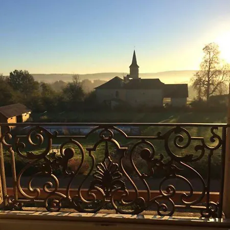 ベッド・アンド・ブレックファスト Le Couvent De Neuviale